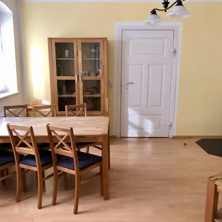 Apartment Hugenottenwohnung Im - Platz Fuer Groessere Familien