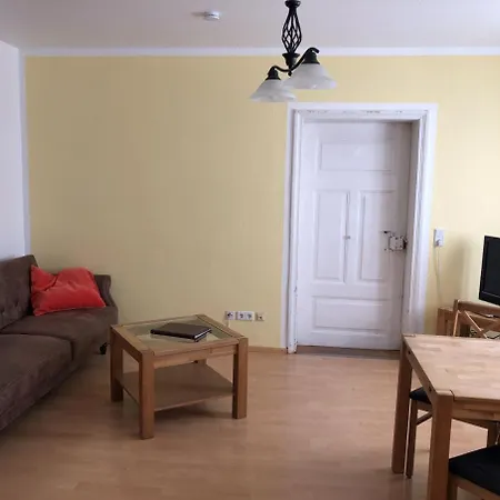 Hugenottenwohnung Im - Platz Fuer Groessere Familien Apartment