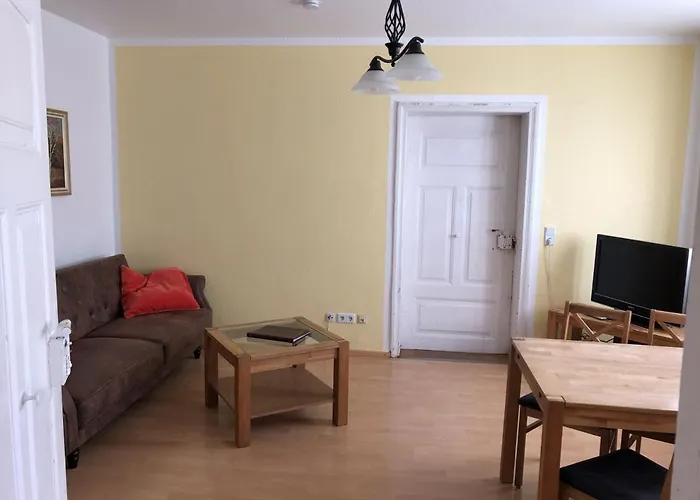 Hugenottenwohnung Im - Platz Fuer Groessere Familien Apartment